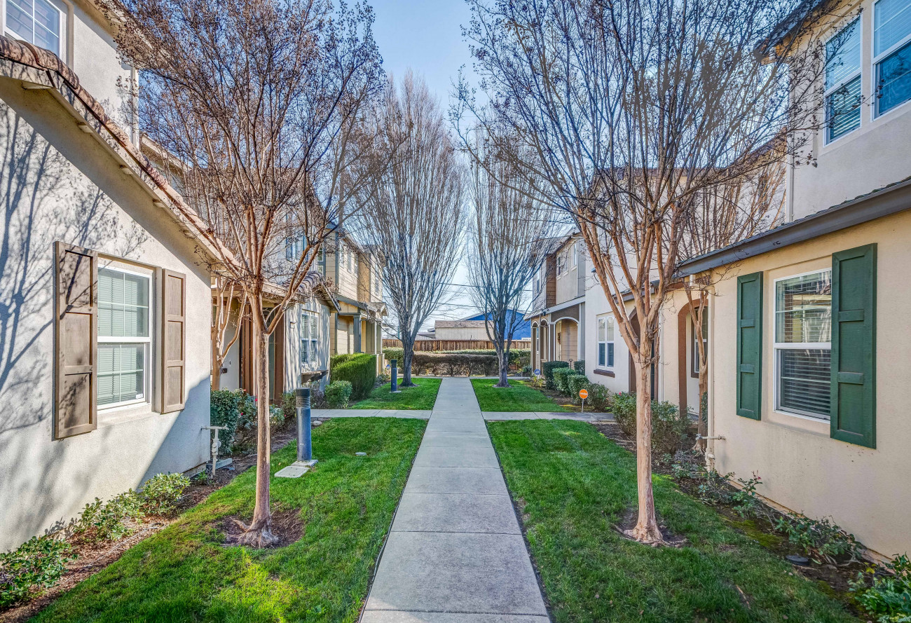 1660 Glenmore-09.jpg